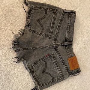 Women’s Levi’s Shorts 2 for 30$